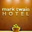 Mark Twain Hotel