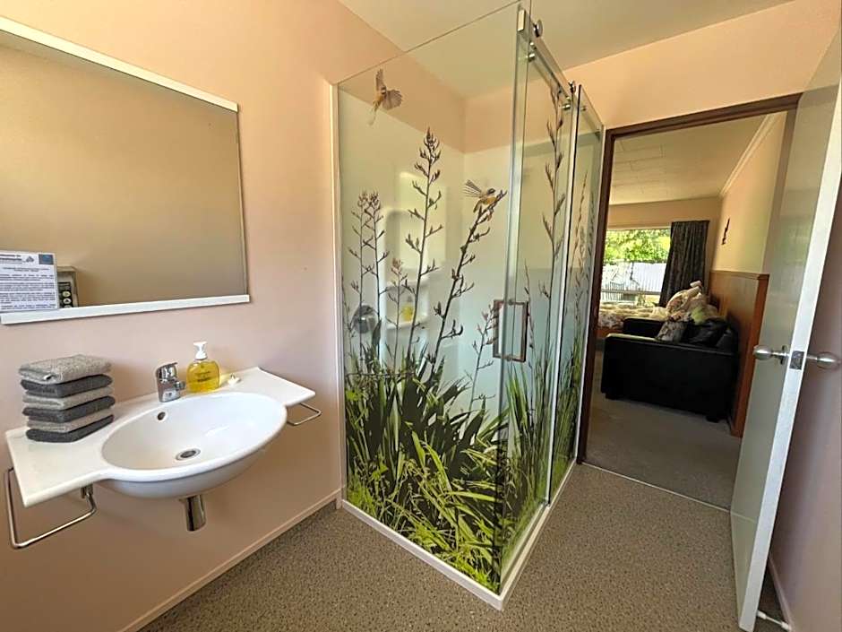 Queenstown Holiday Park Creeksyde