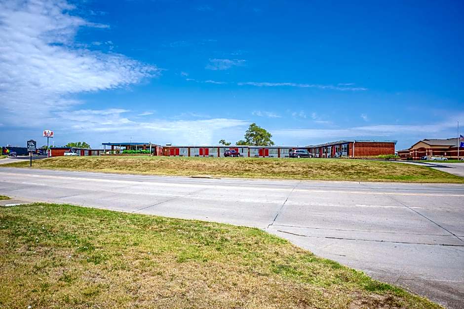 Lamplighter Inn By OYO Independence