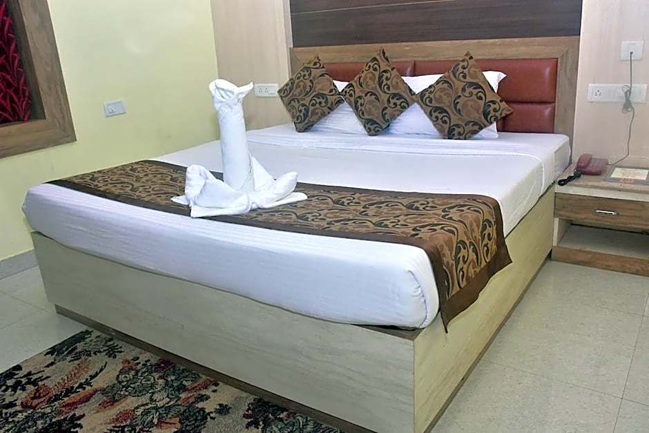 Hotel Arya Palace