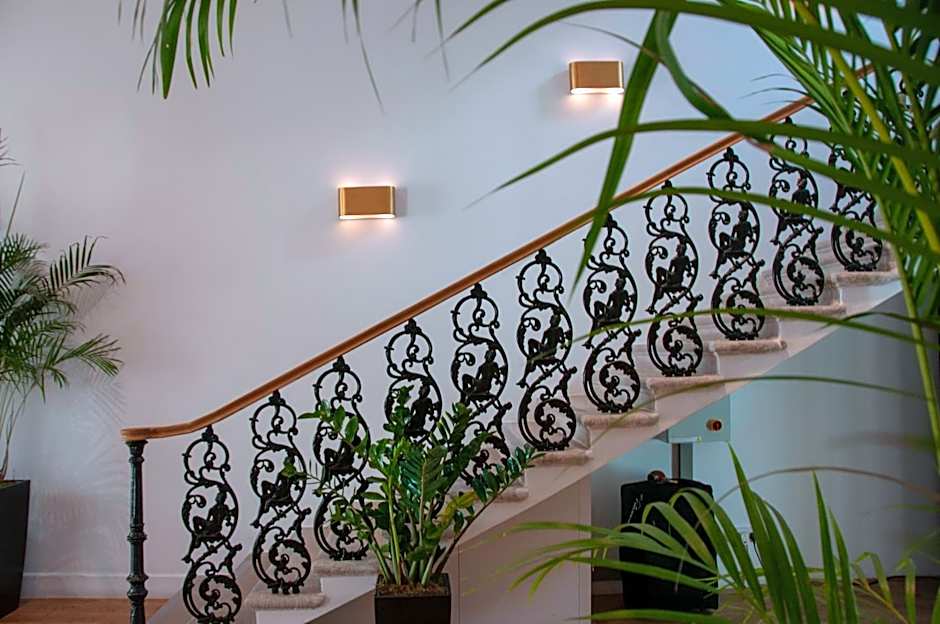 S Paul City Hotel