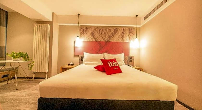 ibis Shenyang north station