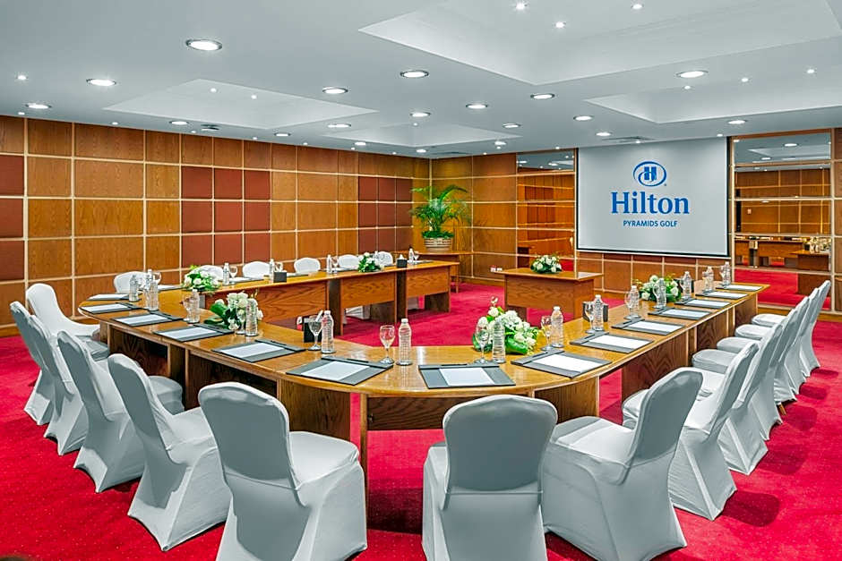 Hilton Pyramids Golf