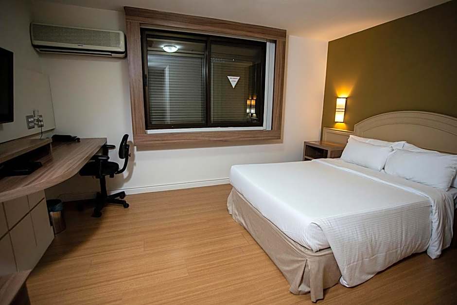 Master Porto Alegre Hotel - Av Carlos Gomes, Proximo ao Consulado Americano