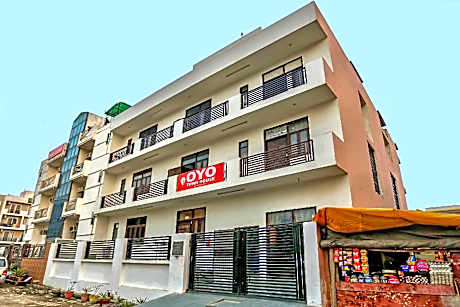 Collection O Ay Residency Near PVR Ansal Plaza Greater Noida