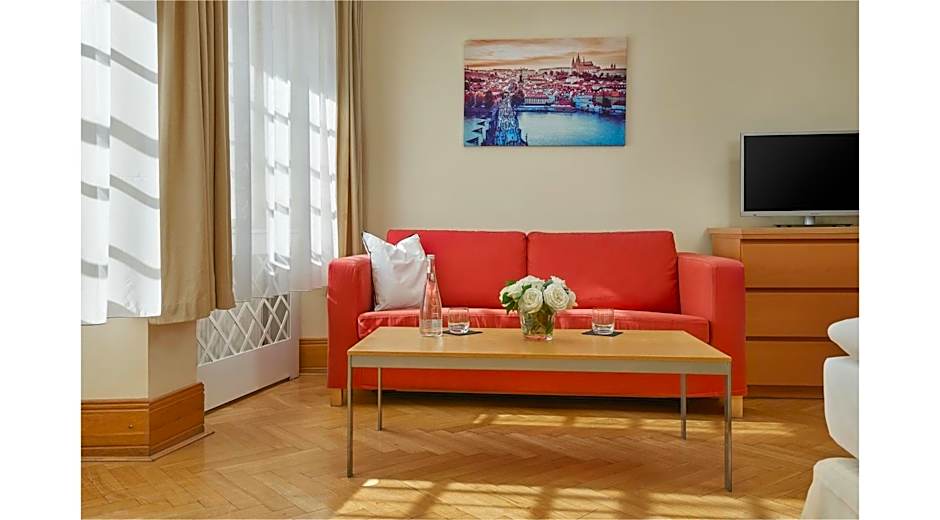 Mostecká 12 Residence