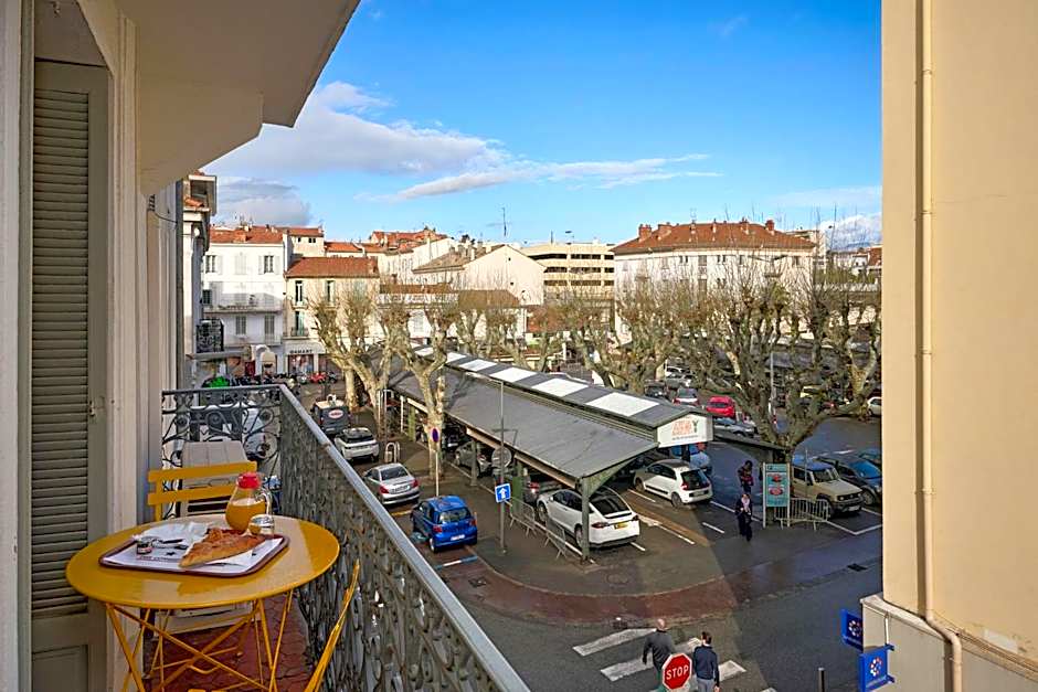 Hotel Des Congres Et Festivals