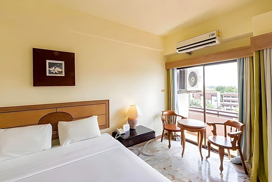 Nonthaburi Palace Hotel