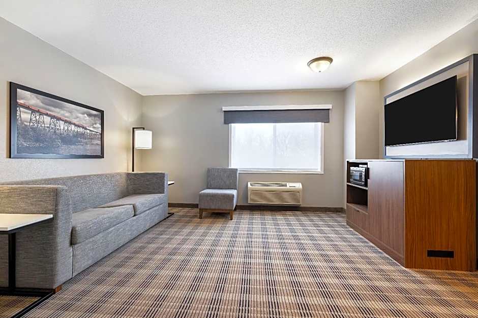 Photo 1 of 6 of 1 King Bed Suite