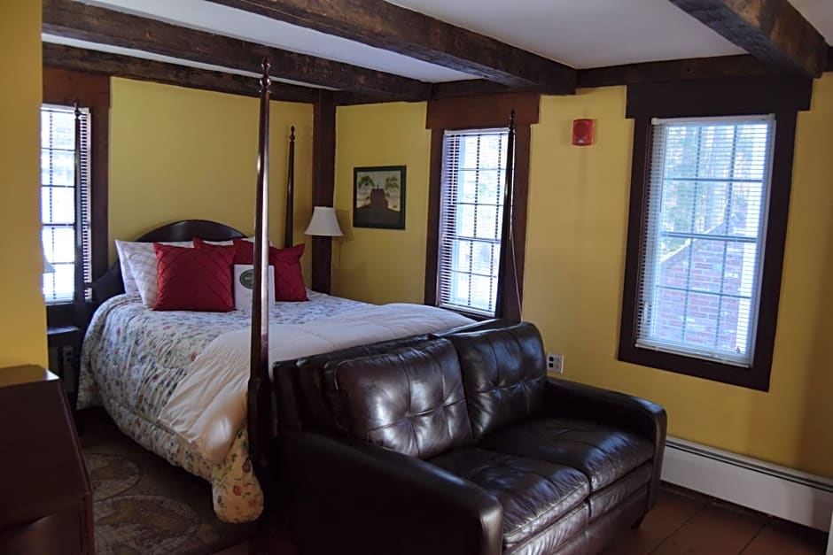 The New Hampshire Mountain Inn