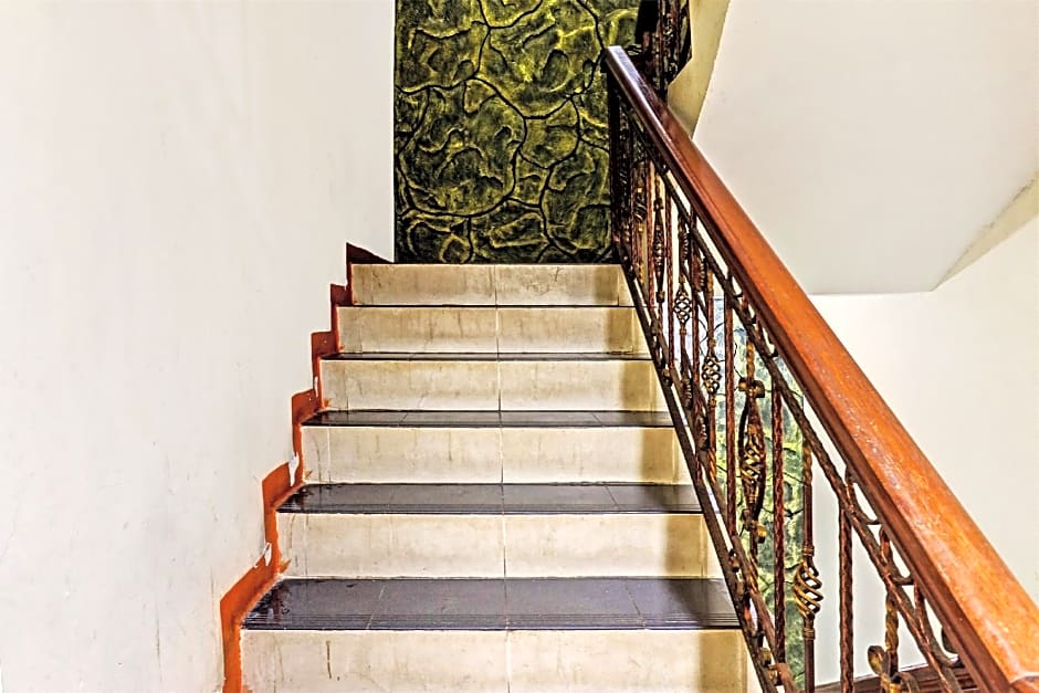 OYO 92402 City View Hotel