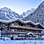 Alpen Chalet - Charme Mountain Hotel -