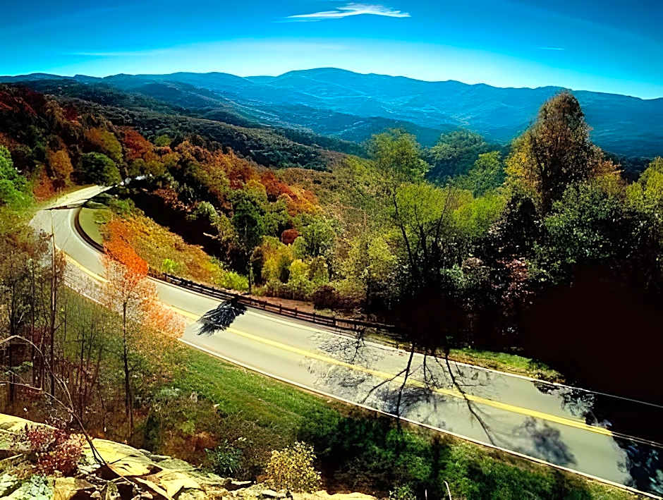 A Holiday Motel - Maggie Valley