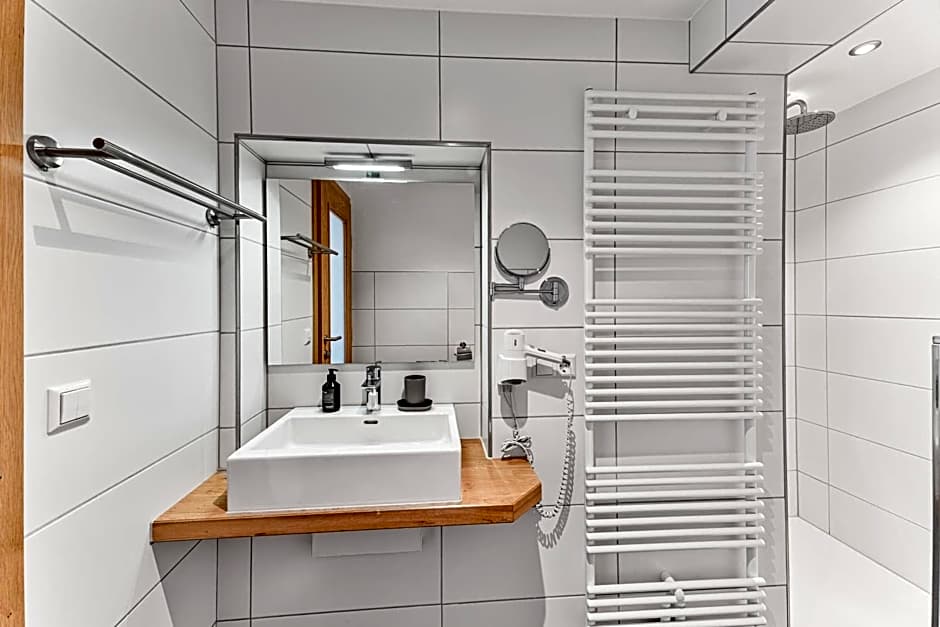 Landhotel Schwarzer Adler - Self Check In