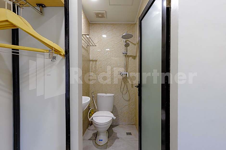 Travel Biz Hotel Medan Mitra RedDoorz