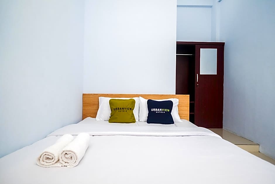 Urbanview Syariah Wisma Nabil Solo