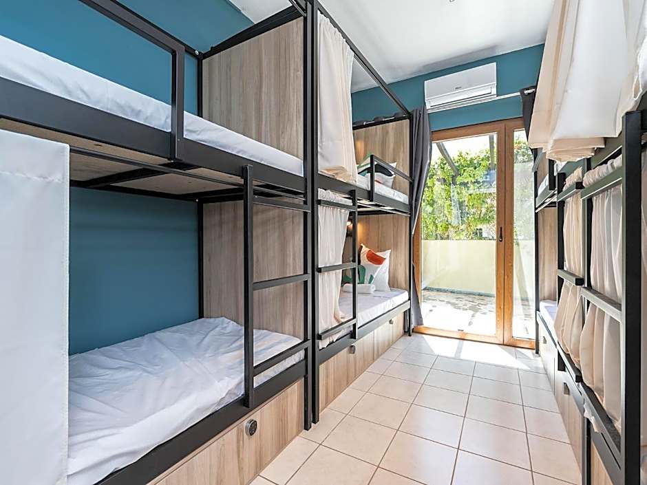Walk in Hostel Faro Airport