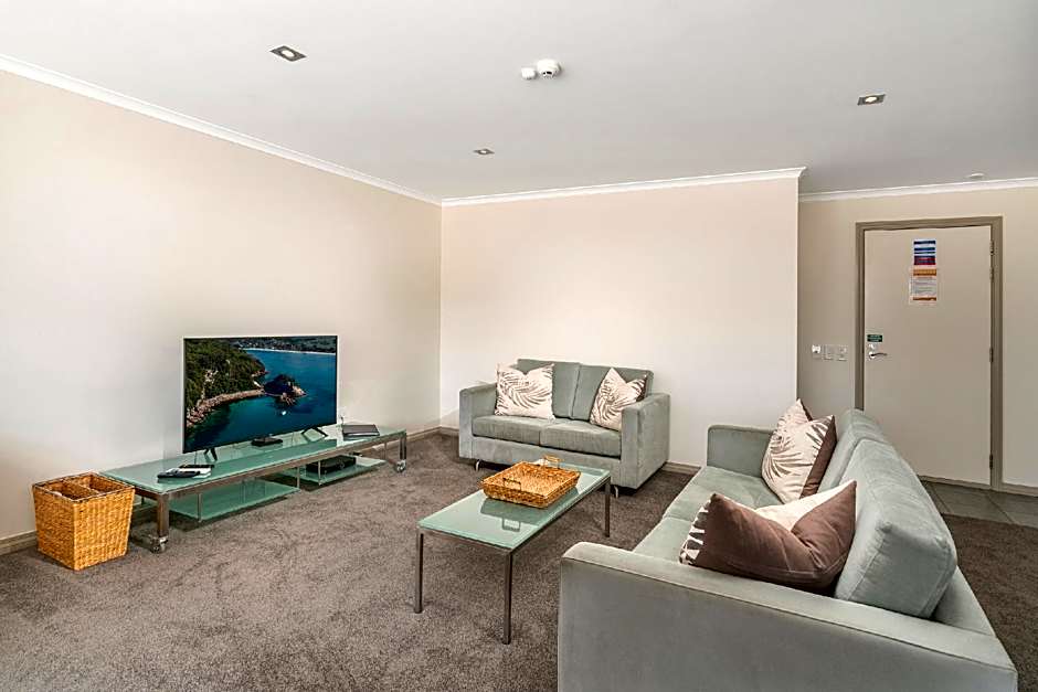 Photo 1 of 14 of 4 Bedroom Apartment