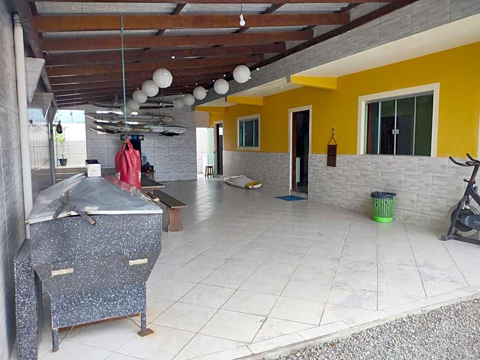 Gênesis Beach Hostel! Quartos compartilhados e privativos na Pinheira
