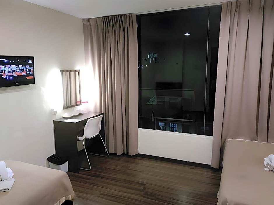 So Hotel