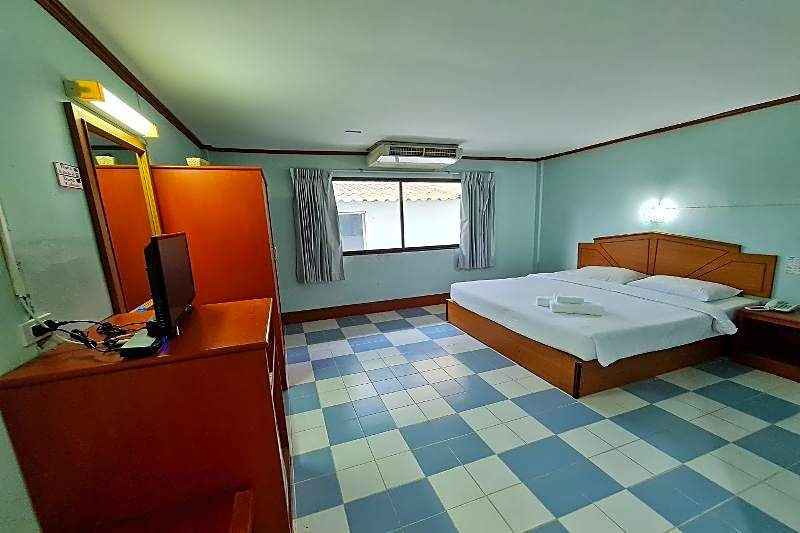 (Phu-Nga Hotel)