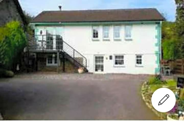 THE BOTHY SUITE BY TEMPLE WOOD