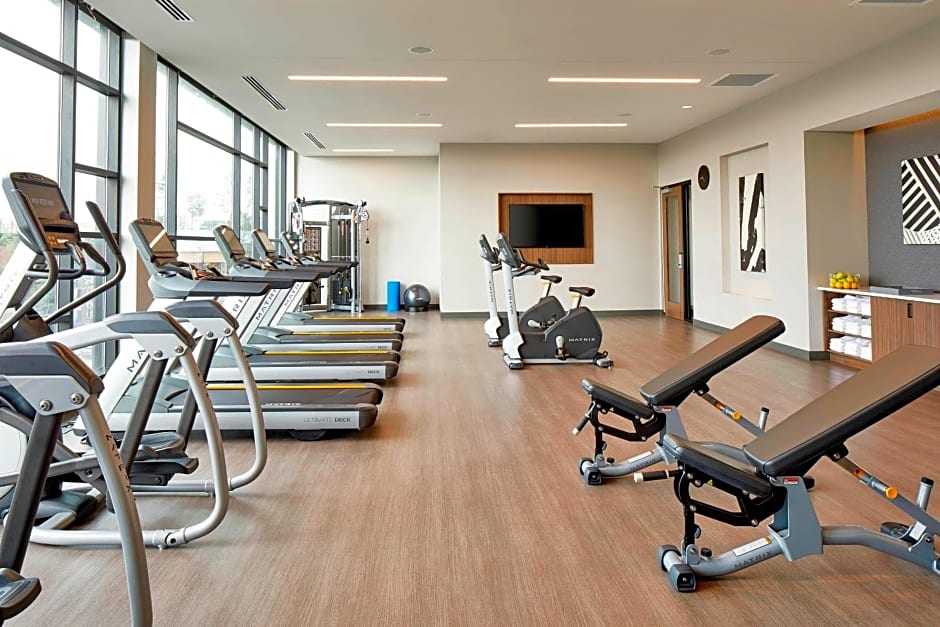 AC Hotel by Marriott Cleveland Beachwood