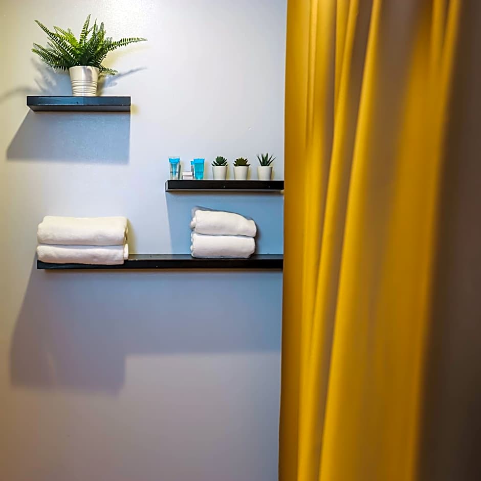 NewCity Hotel & Suites