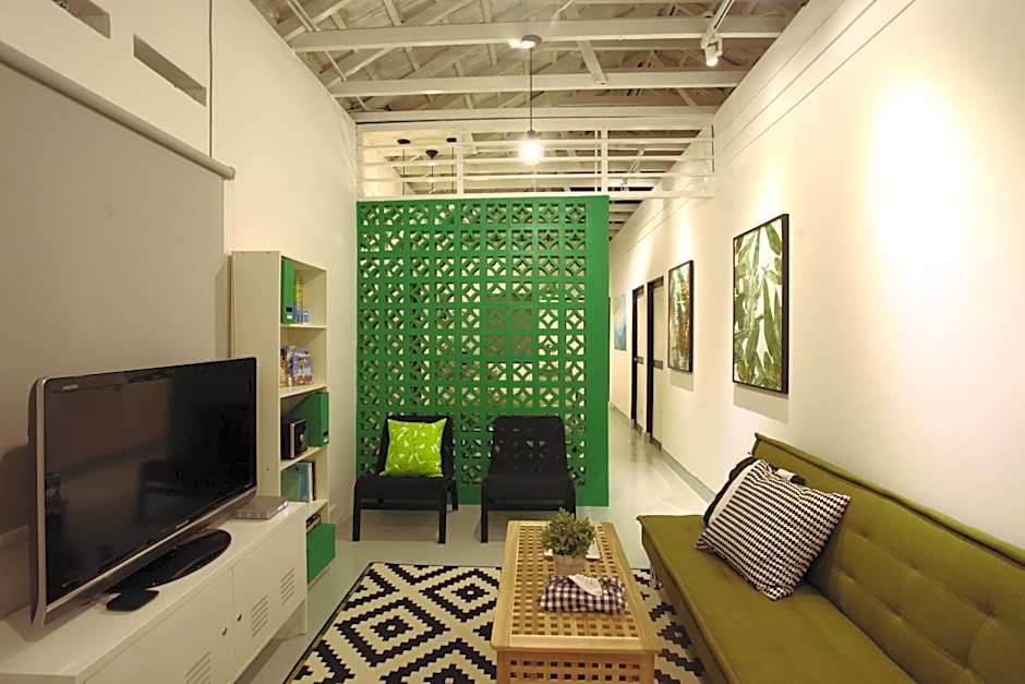 Stay SongSong Mount Erskine