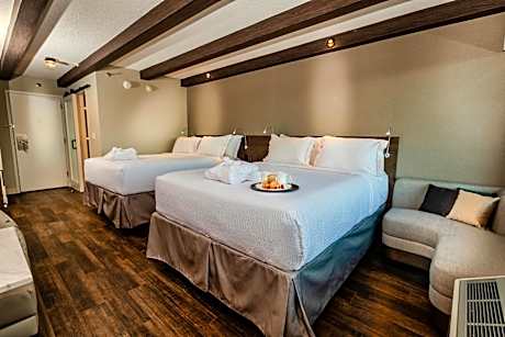 Standard Queen Room with Two Queen Beds