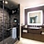 Hotel Vin Autograph Collection