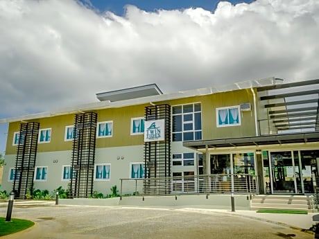 Twin Tides Resort