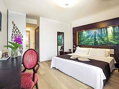 Double Privilege Room