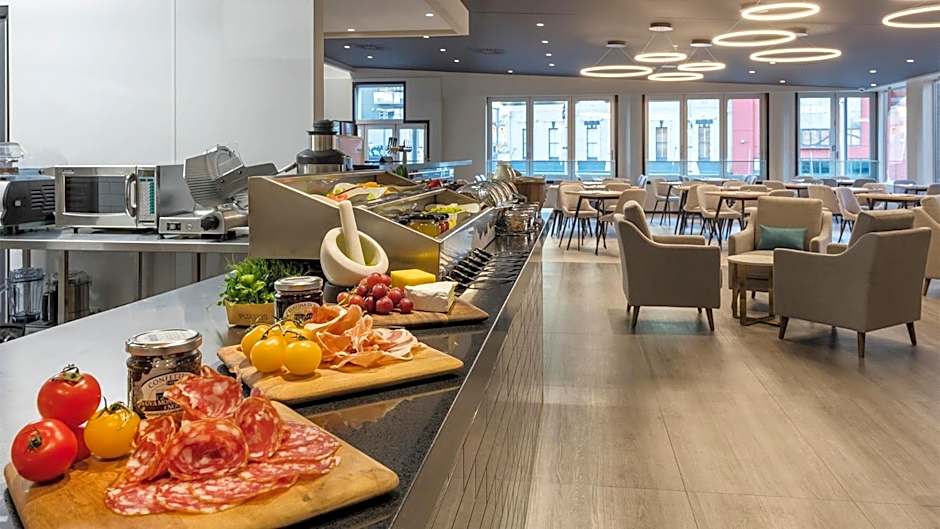 Oaks Wellington Hotel