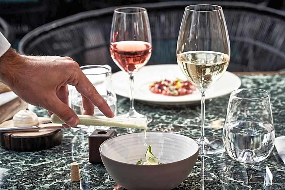 Katikies Garden Santorini - The Leading Hotels Of The World