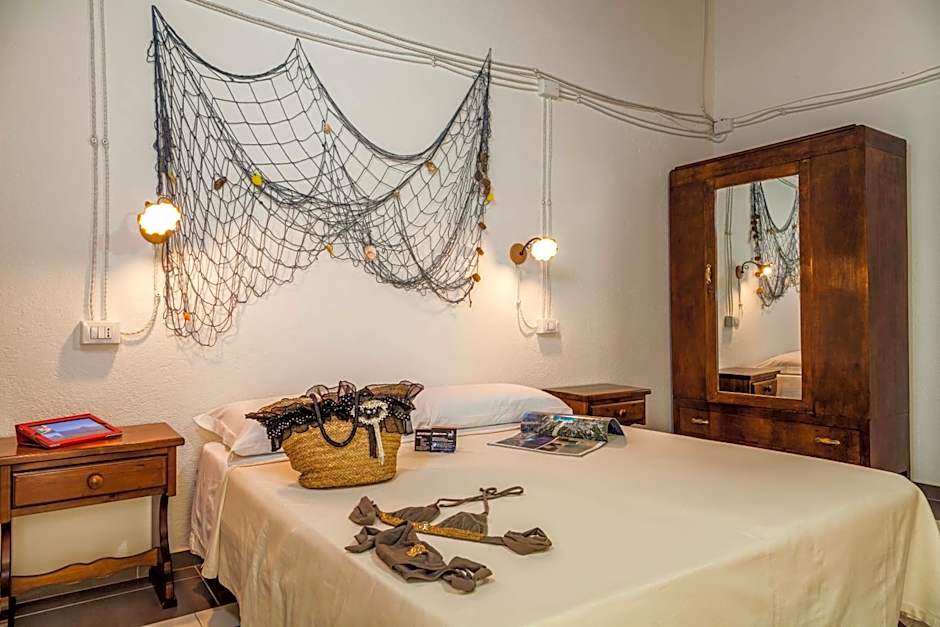 The Old Farm Asfodeli - Adults Only