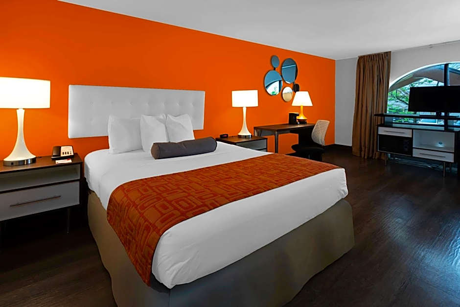 Howard Johnson by Wyndham Waukegan Great Lakes