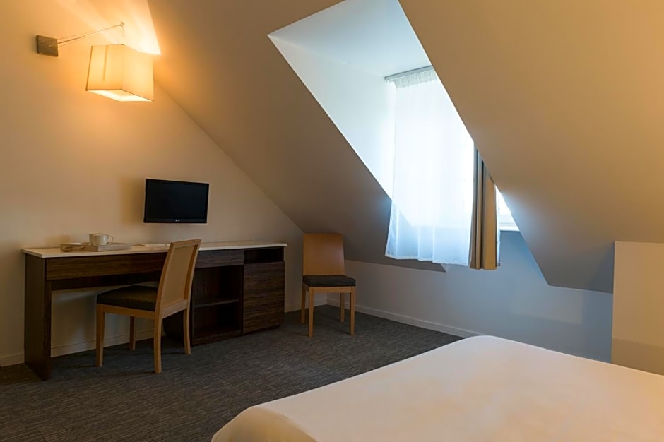 The Originals City, Hotel Le Coeur d'Or, Sedan Est (Inter-Hotel)