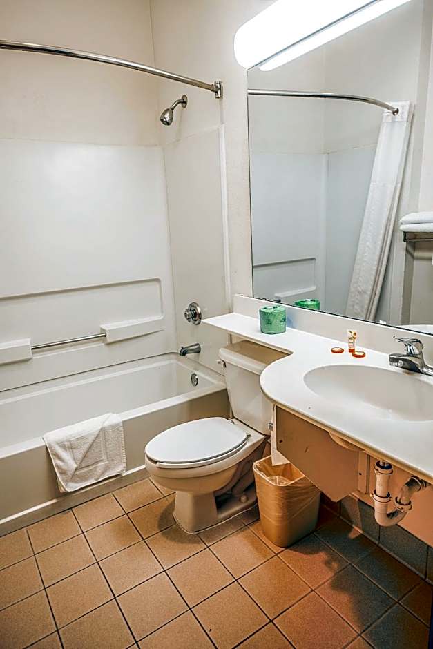 Econo Lodge Inn & Suites Mesquite - Dallas East