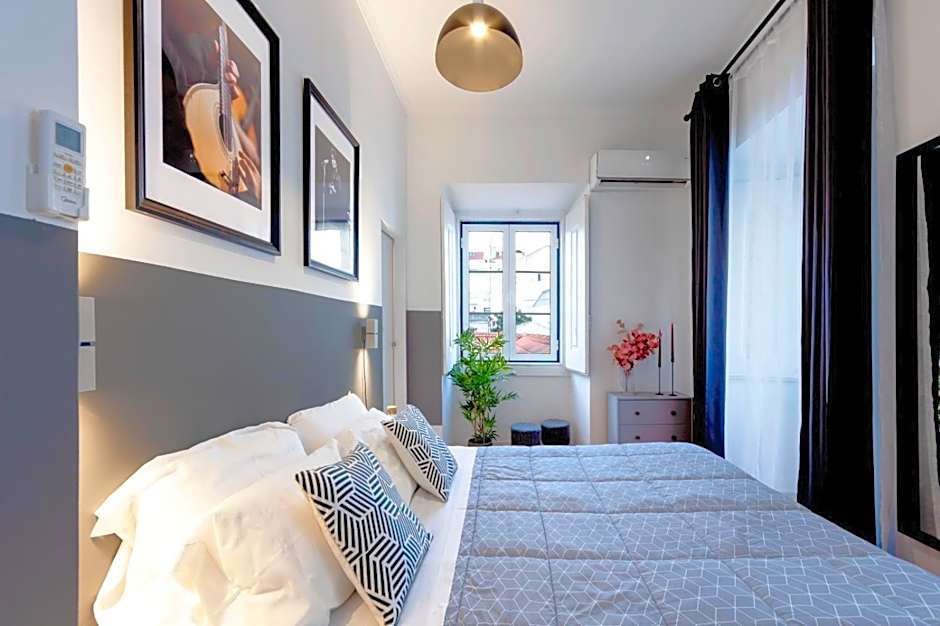 INT Lisbon Suites