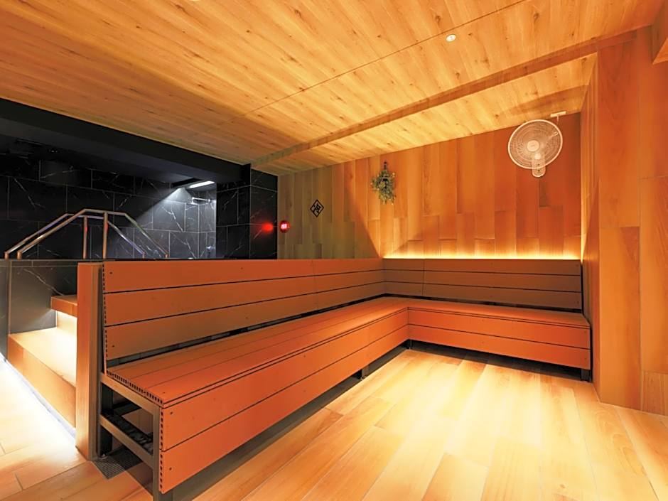 Rembrandt Cabin and Spa Shimbashi - Men Only