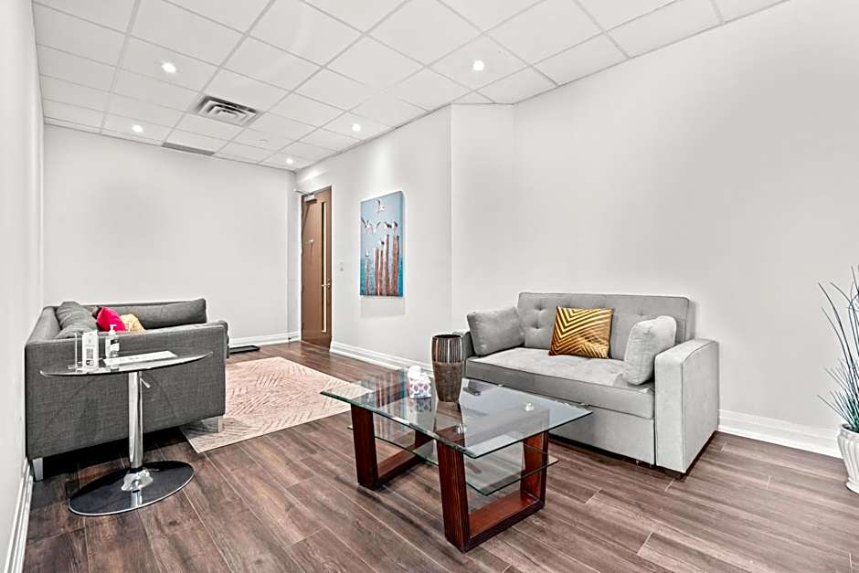 Bright Suites Finch West steps to Metro by hotel DUKE