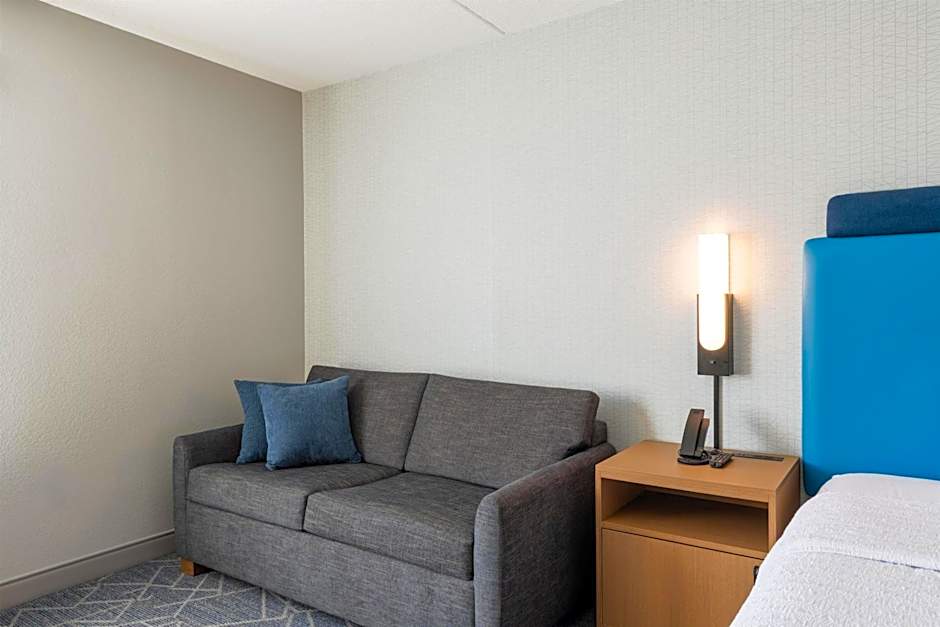 Hampton Inn By Hilton Portsmouth Central