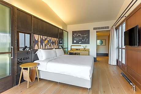 Panorama Suite with Terrace