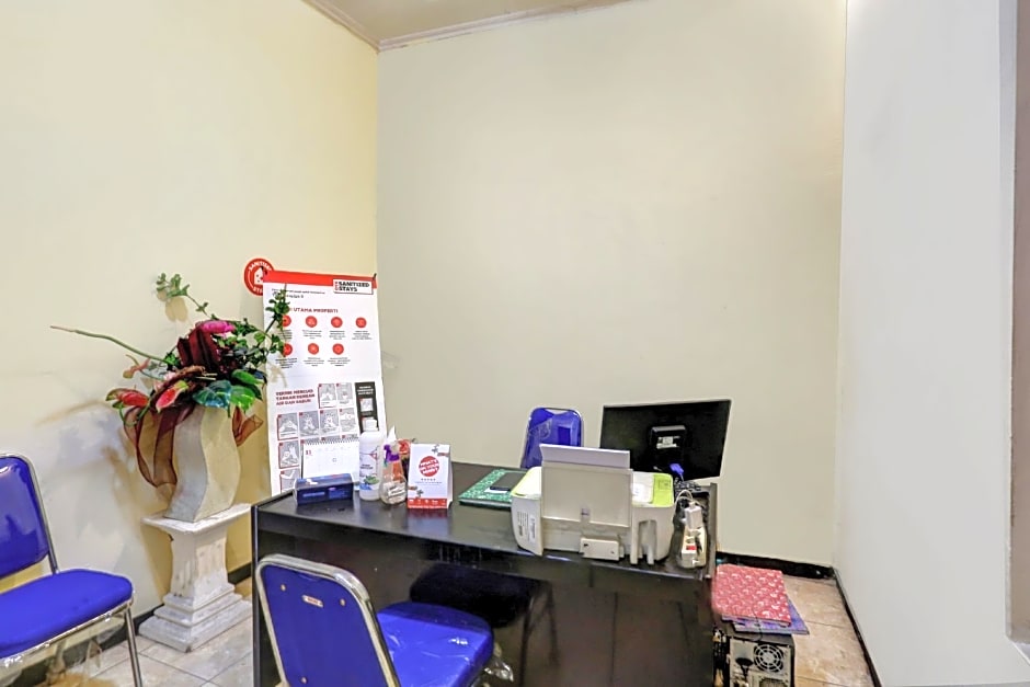 OYO 3767 Permata House