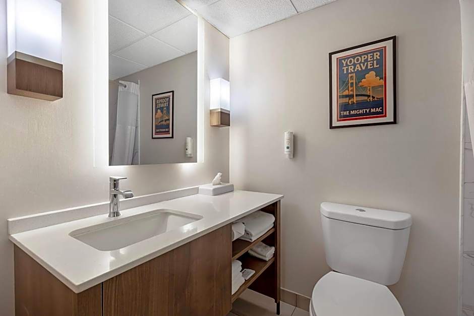 Quality Inn Saint Ignace I-75