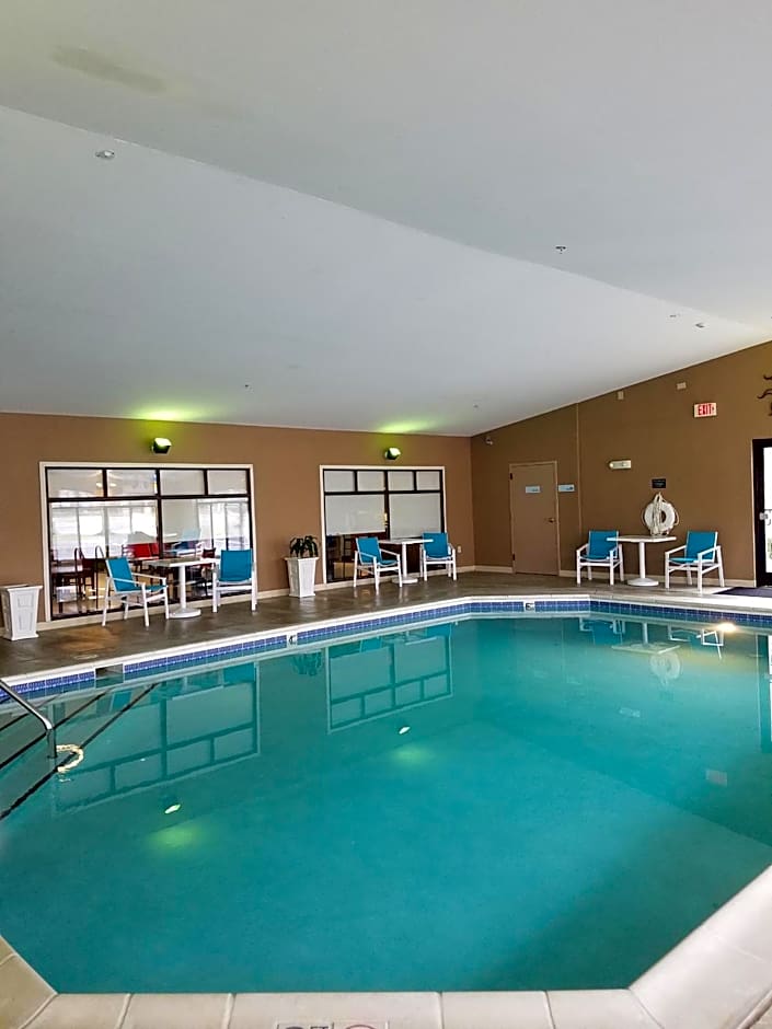 Holiday Inn Express Hotel & Suites Kingsport-Meadowview I-26 By IHG