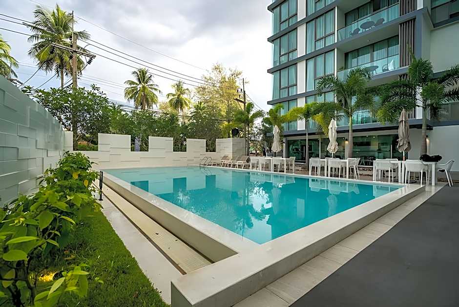 Oceanstone by Holy Cow, 2-BR, 90 m2, pool view