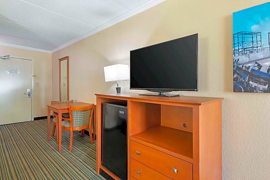 Best Western International Speedway Hotel