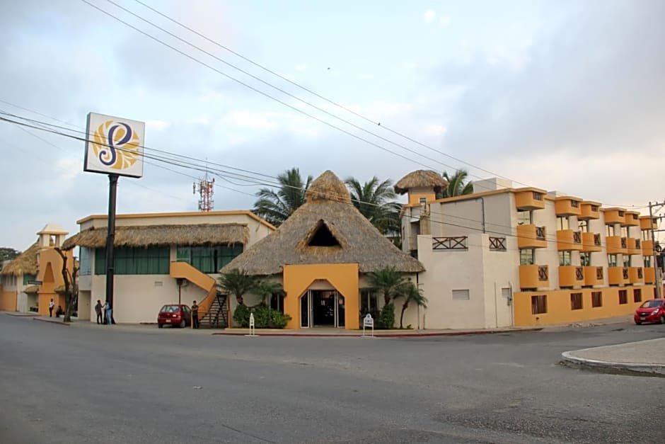 Hotel Palapa Palace Inn